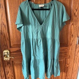 Universal Thread Sea Green V-Neck Tiered Tunic